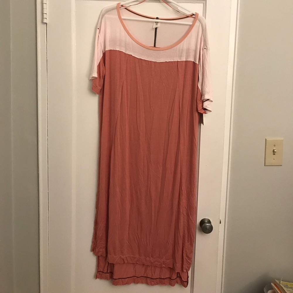 NWT Color blocked t-shirt dress