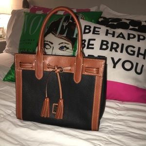 Dooney and Burke handbag, GREAT condition