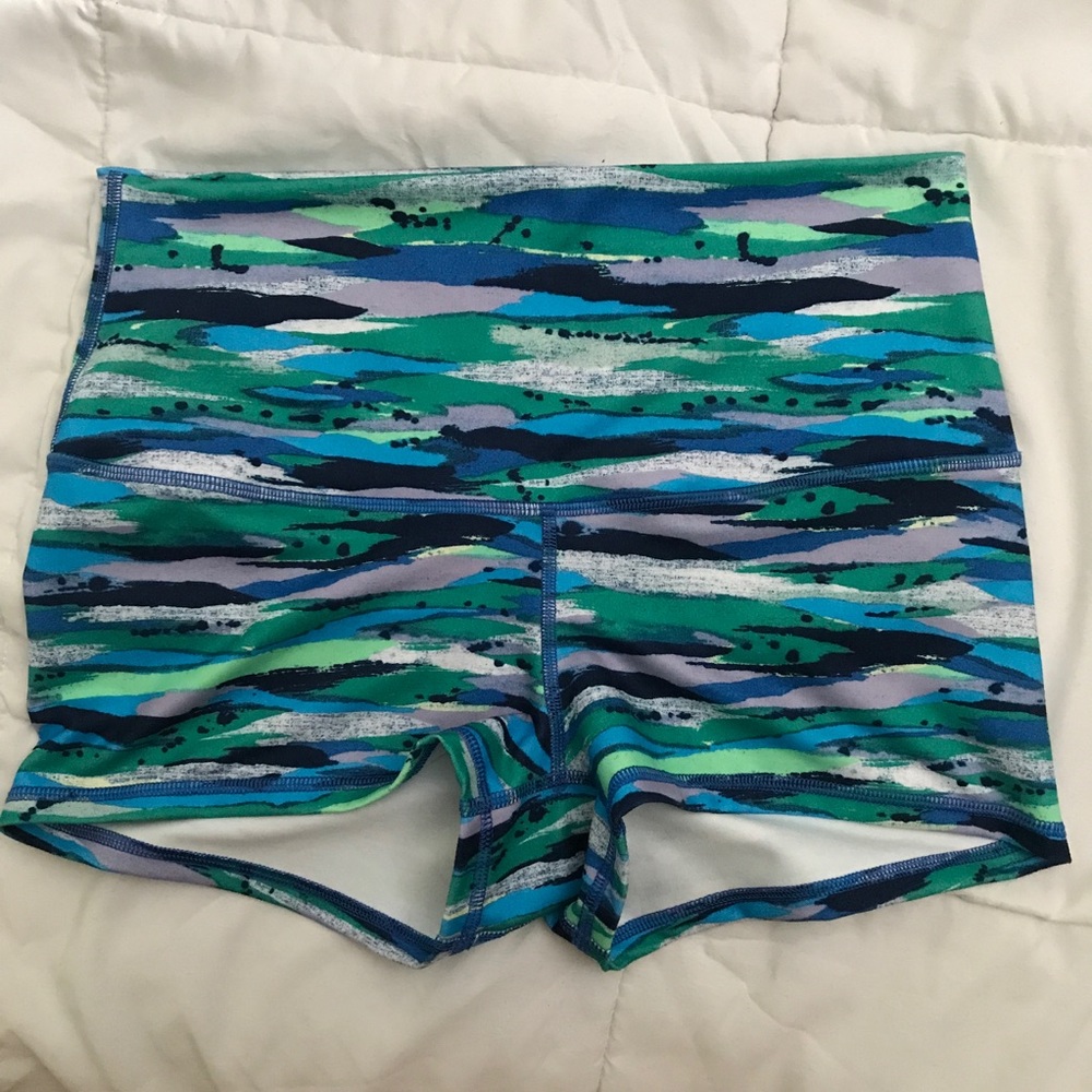 Lulu Lemon Wunder Short
