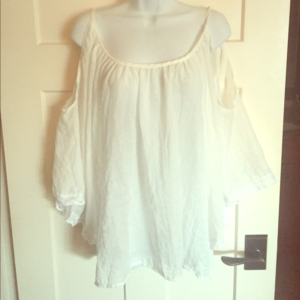 Cotton and lace cold shoulder top