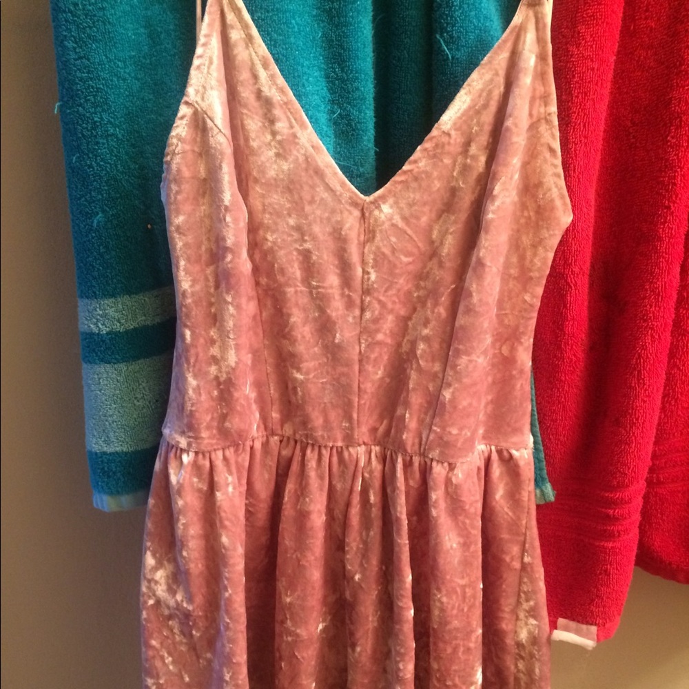 Pink Velvet Romper - Picture 2 of 3
