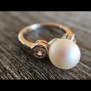 Swarovski Crystal & Pearl Ring - June Birthstone