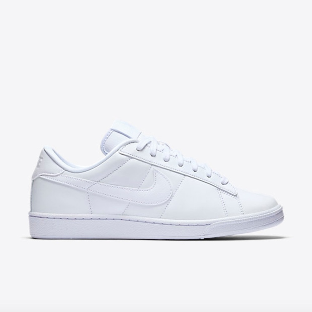 👀ISO Nike Classic Sneaker Sz 6👀