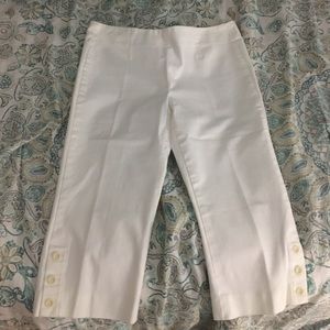 Lilly Pulitzer cropped pants with buttons at hem
