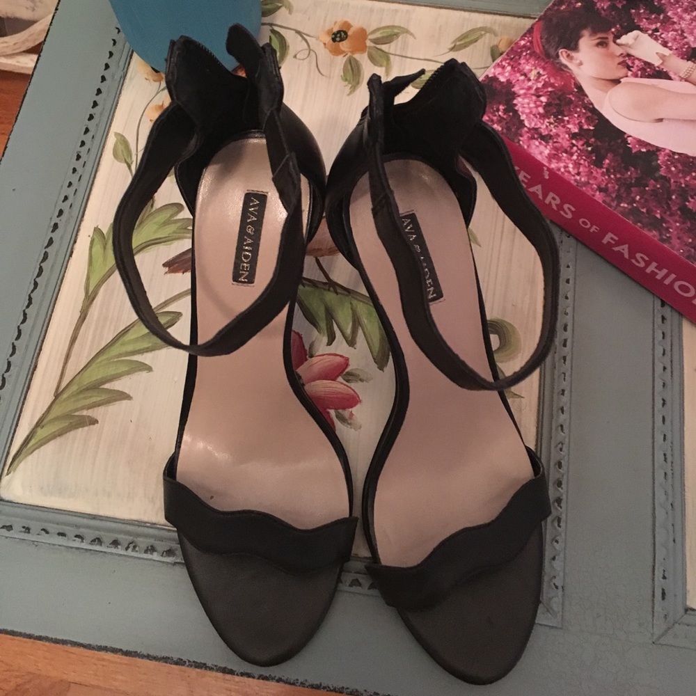 Ava & Aiden Sandals