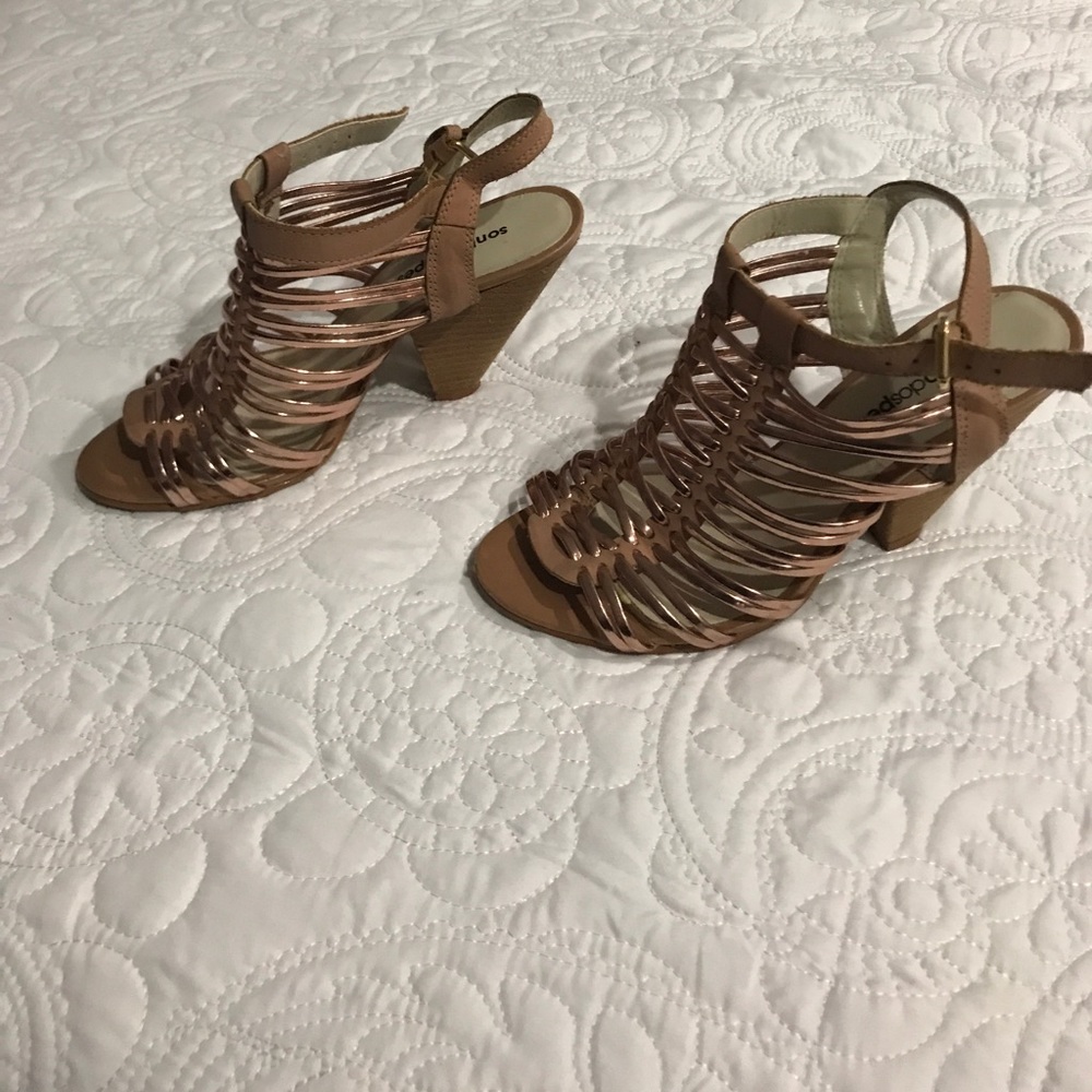 👡👡Sandals 👡👡 - Picture 2 of 5