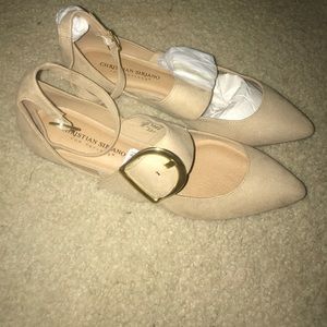 Flat shoes