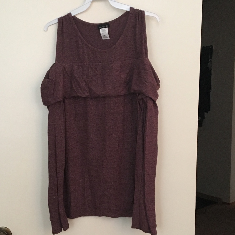 Great gift! NWOT! Cold shldr banded top