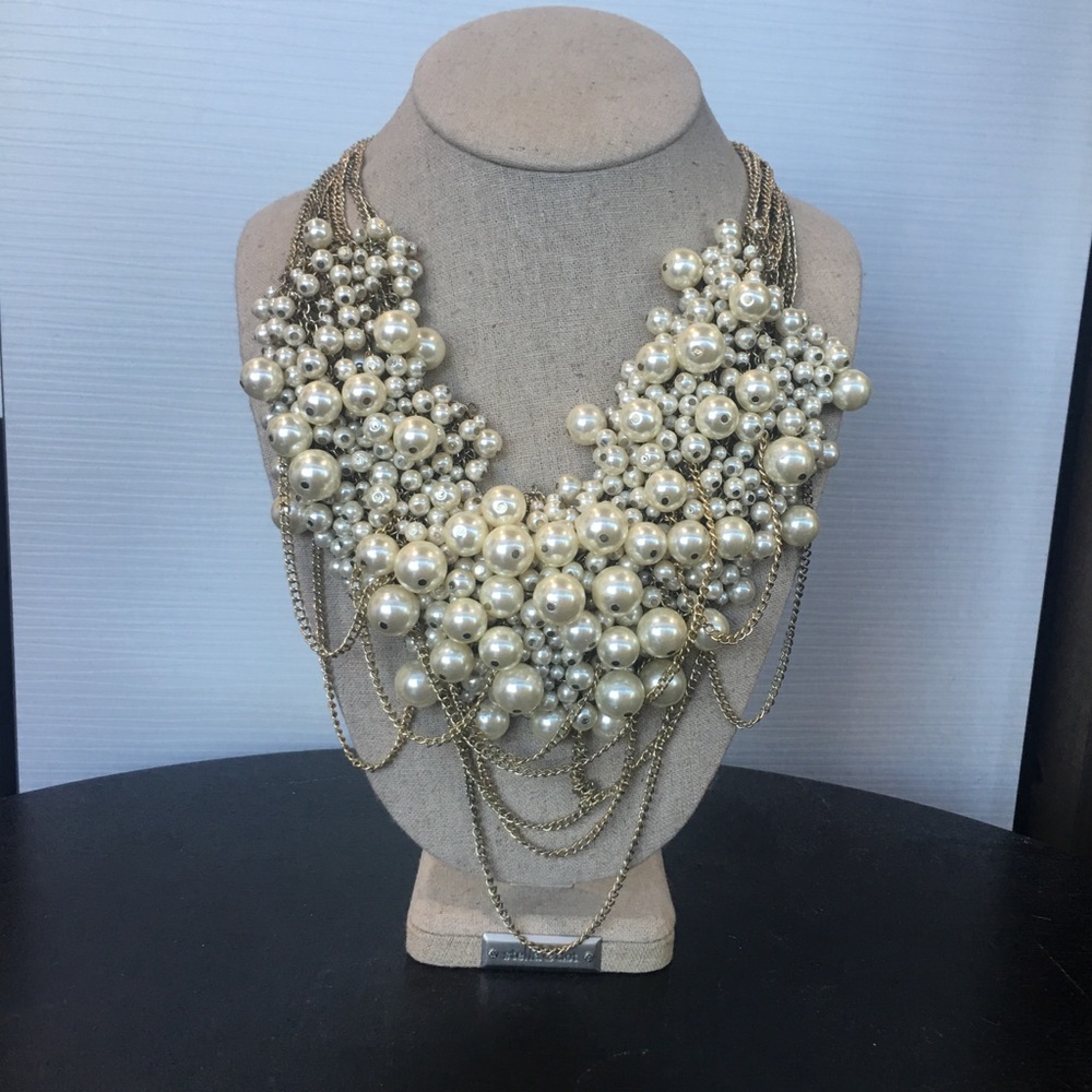 Statement necklace