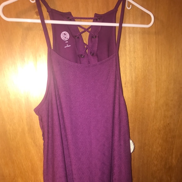 Tank - Picture 2 of 2