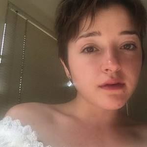 Meet your Posher, Isabelle