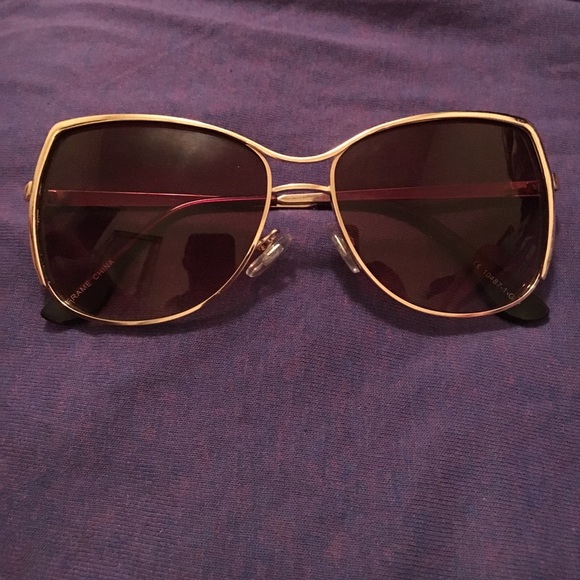 Fashion Sunglasses - Picture 1 of 2