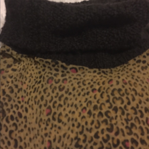 Top - Picture 3 of 3