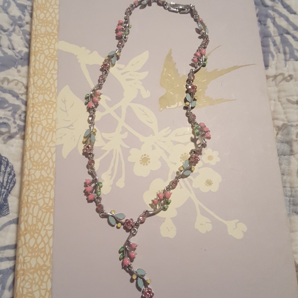 Floral necklace