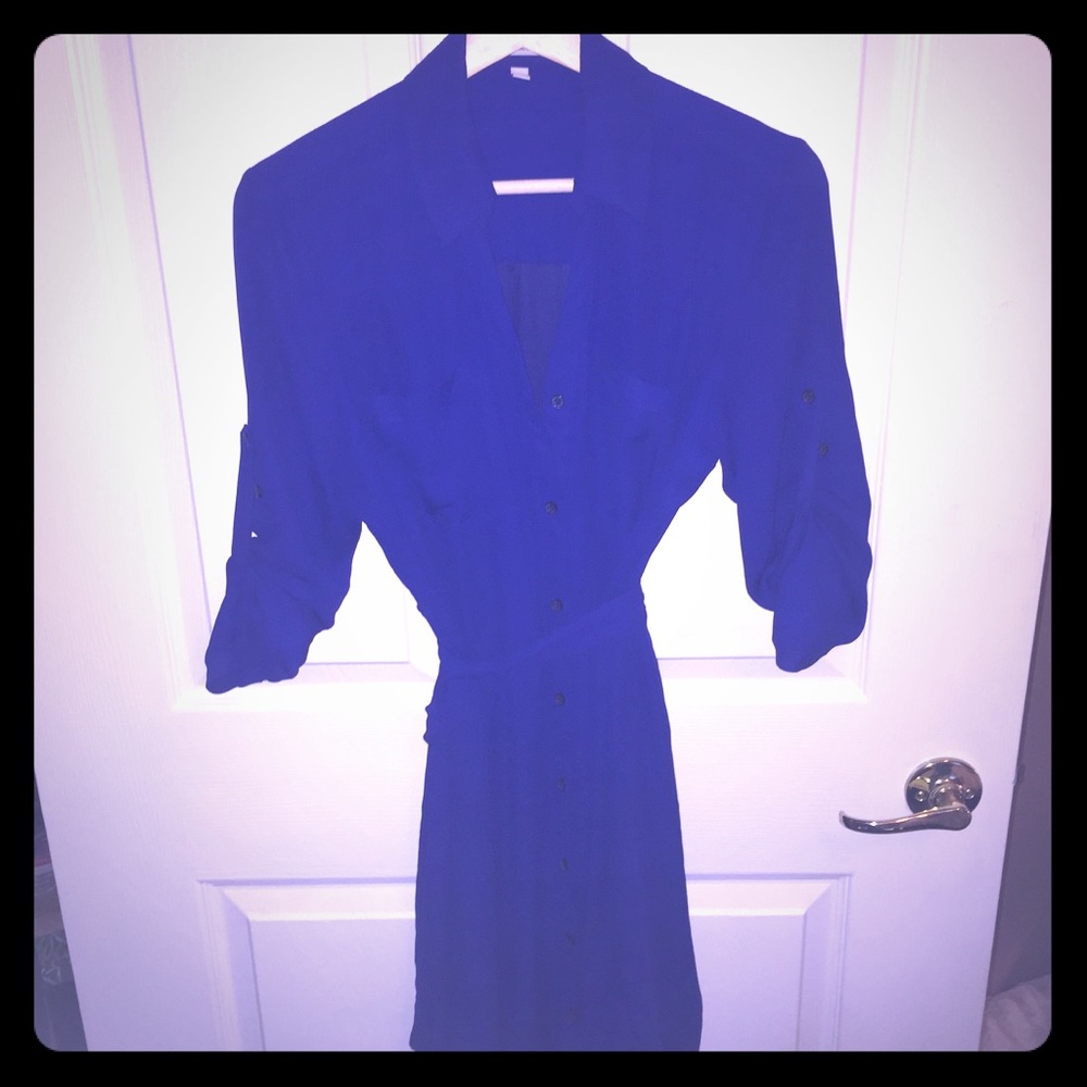 Express button down portfolio dress 💃🏼