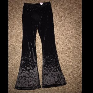 Super cute velvet pants. Never worn!
