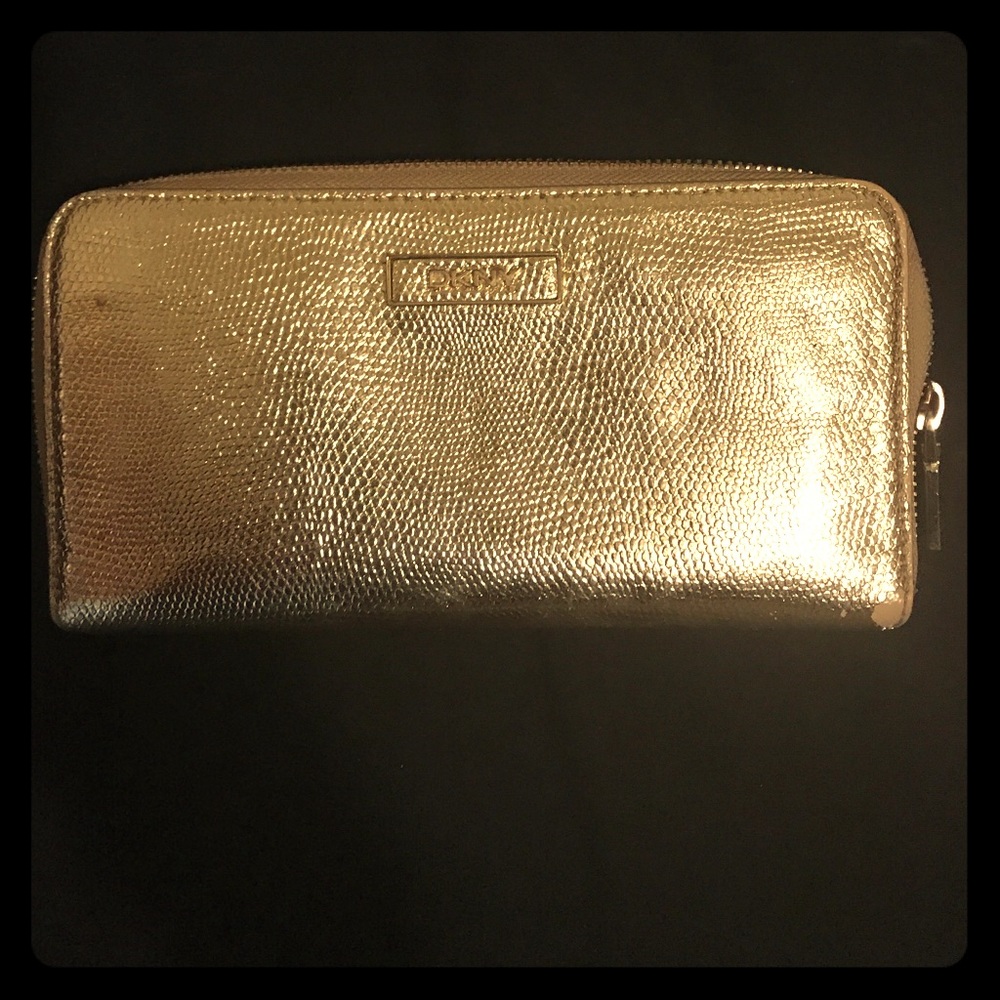 DKNY wallet