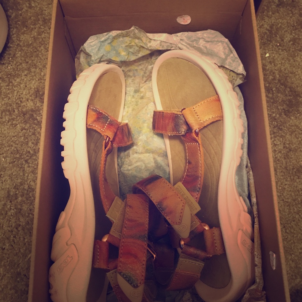 Limited edition Jhene Aiko Tevas