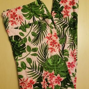 LuLaRoe tall and curvy tropical/Hawaiian print
