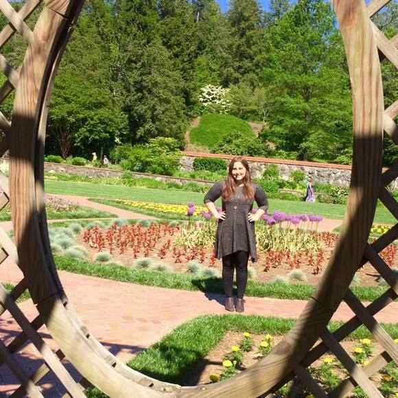 Meet your Posher, Kristen - Picture 1 of 1