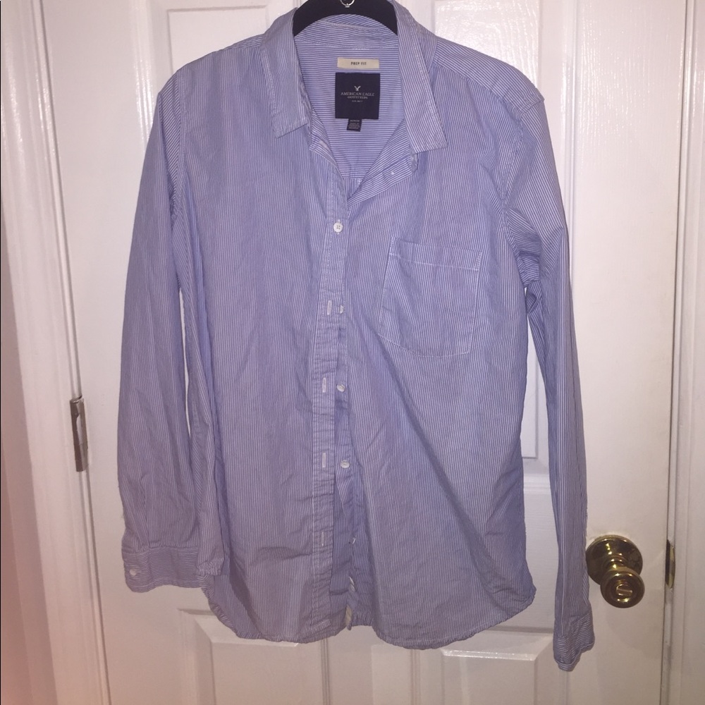 American Eagle button up