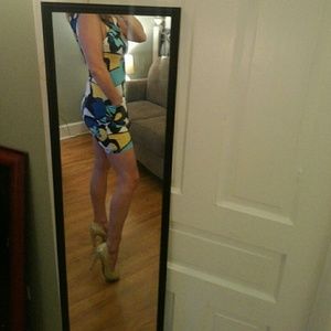 BCBG Patterned Fitted Short Dress