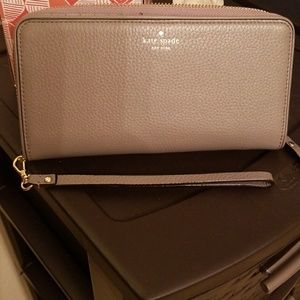 Kate Spade Brigitta wallet wristlet