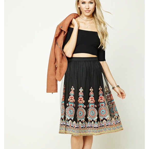 Boho skirt. Never worn. Embroidered Tulle. - Picture 2 of 5
