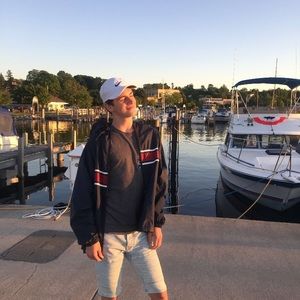 Meet your Posher, Eric