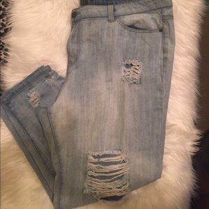 Distressed boyfriend jeans