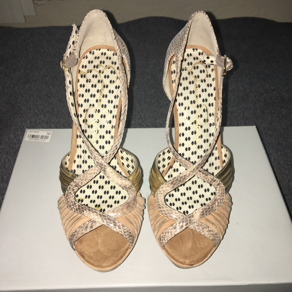 Jessica Simpson Brouge Platform heels!