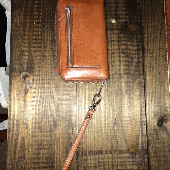 Fossil wristlet - Picture 2 of 3