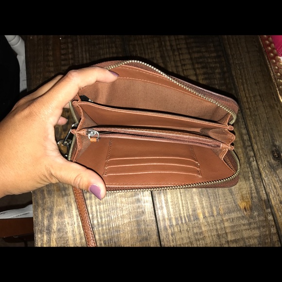 Fossil wristlet - Picture 3 of 3