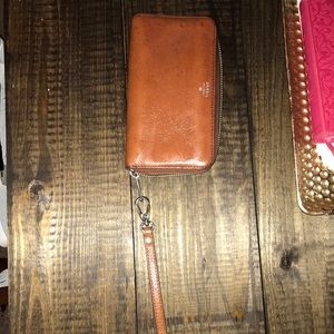 Fossil wristlet