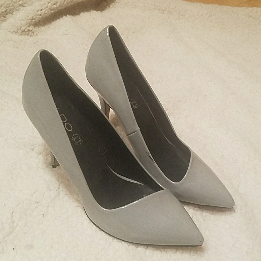 ALDO Grey Pumps
