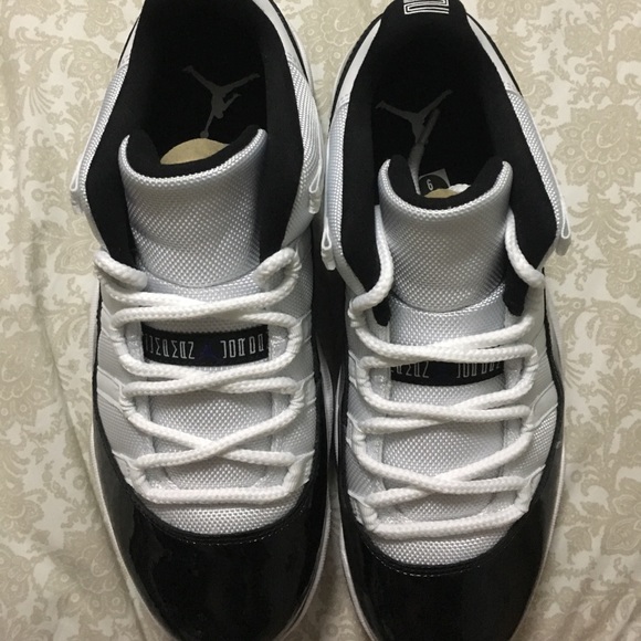 Air Jordan 11 concord low for sale - Picture 2 of 5