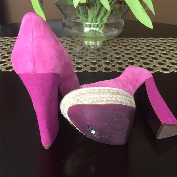 Shoes - Picture 5 of 5