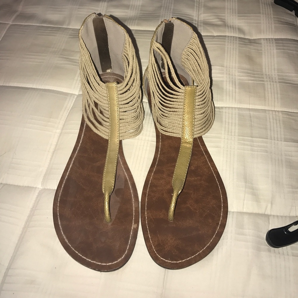 Jomax gold sandals.