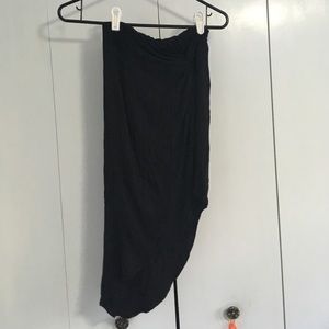 black skirt high-low