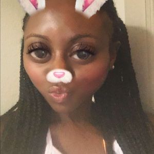 Meet your Posher, Nadia