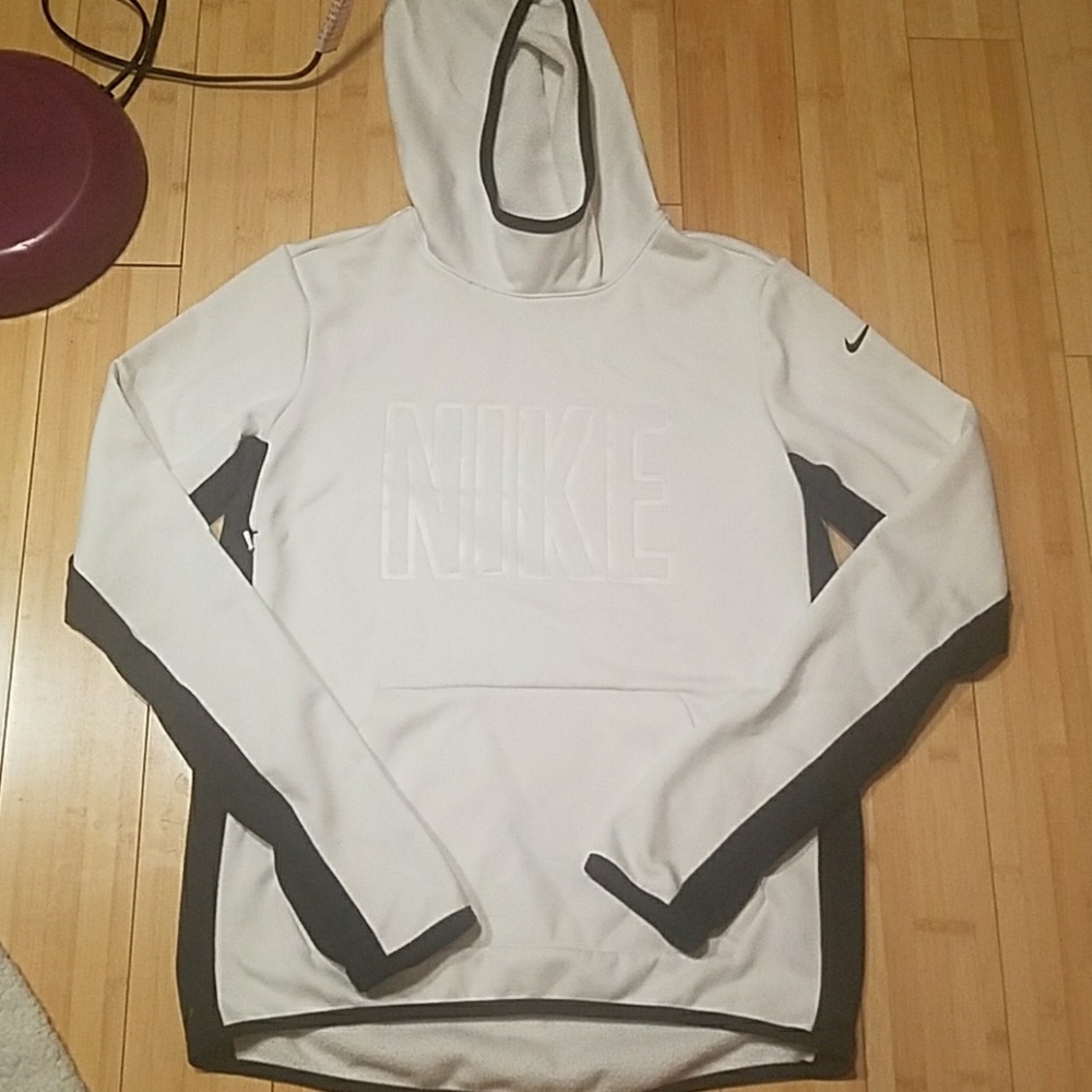 NIKE Therma Hoodie