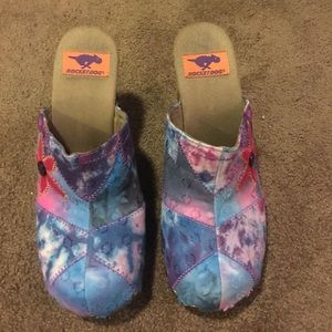 Women's clogs
