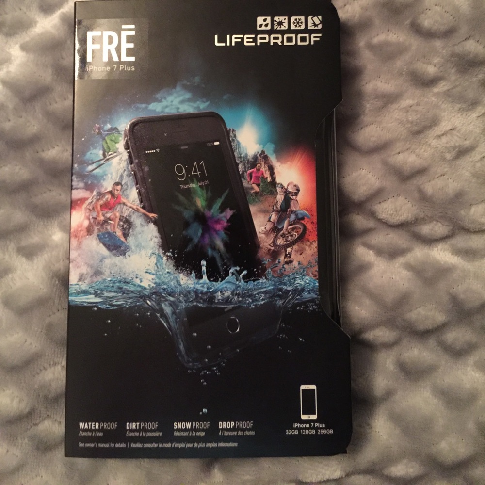 Brand New LIFEPROOF FRĒ case FOR SALE ! 🎊