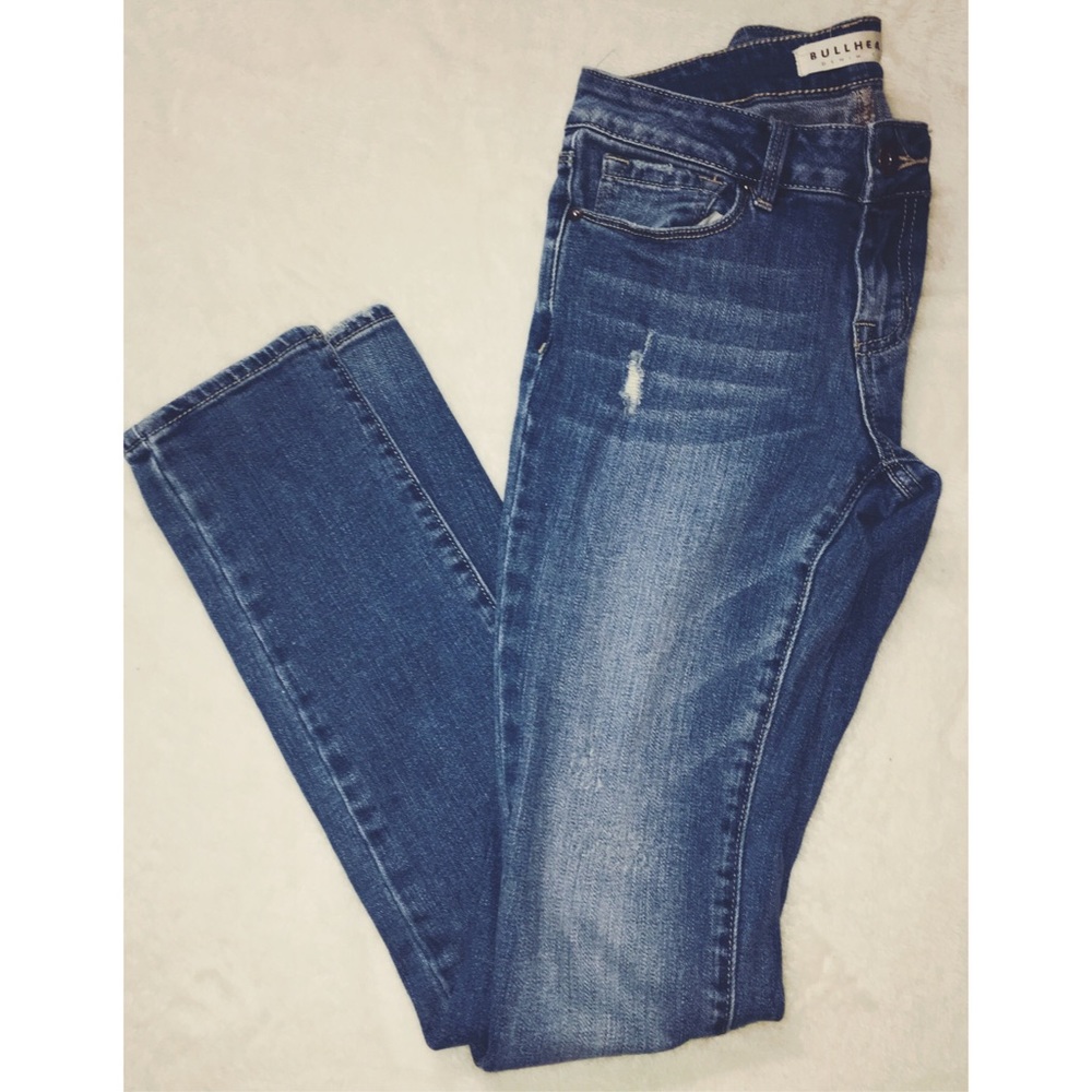 Bullhead Light Wash Distressed Skinny Jeans
