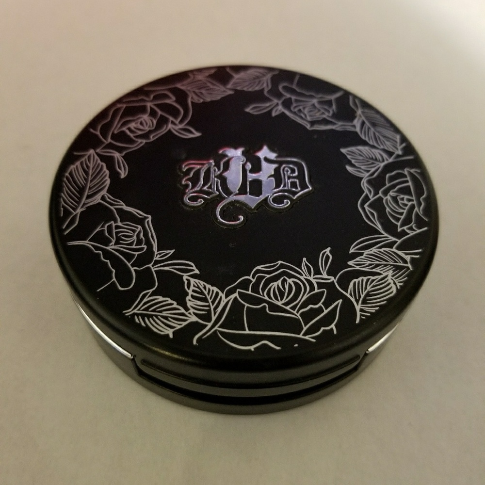 Kat Von D Lock It Powder Foundation