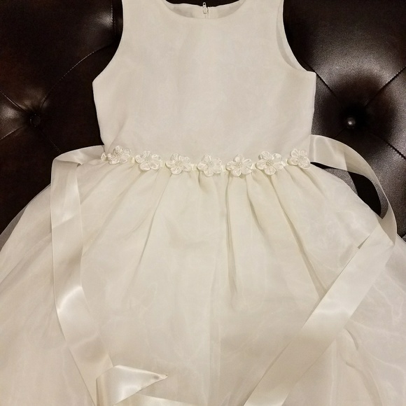 Girls Dress - Picture 3 of 3