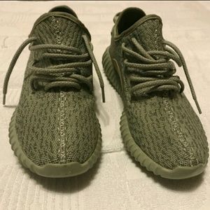 Yeezy size 9.5 moonrocks