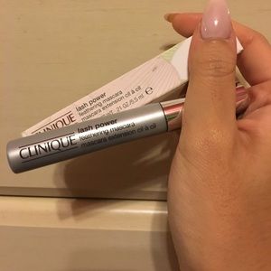 💥BNIB💥 Clinique Lash Power Feathering Mascara
