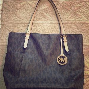 Michael Kors Top Zip Jet Tote Bag