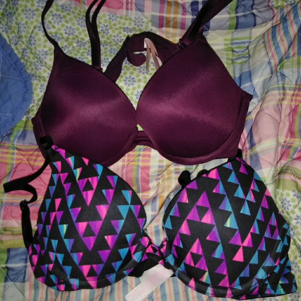 2 Victoria secret Pink bras